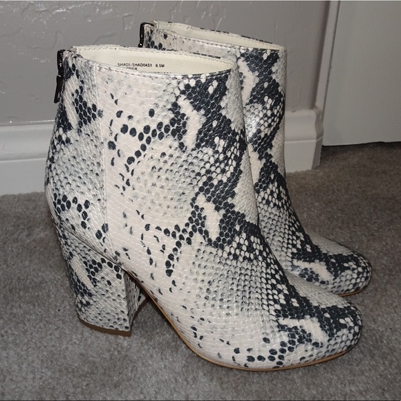 steve madden shade block heel boot